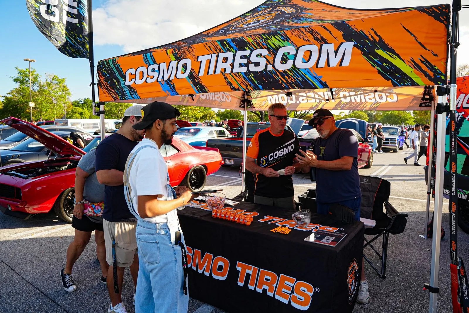 Cosmo Tires Evento 11